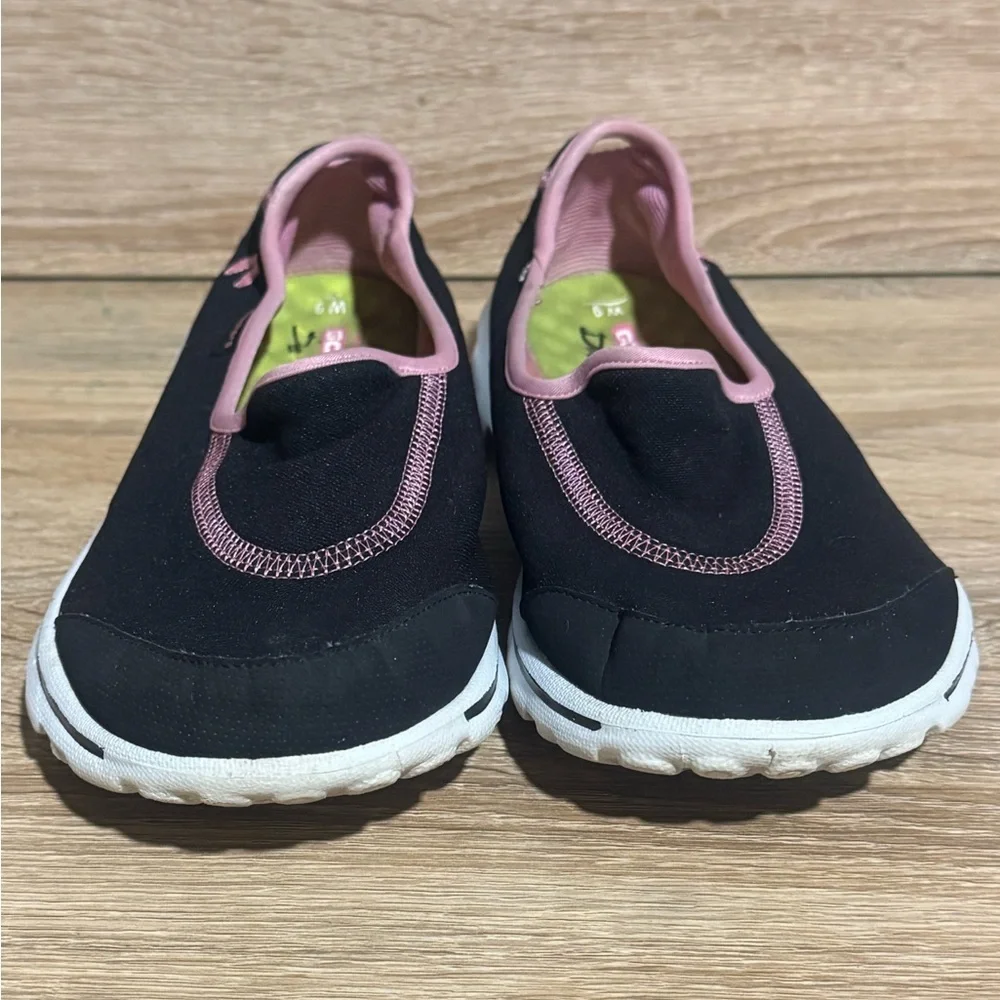 Skechers Go Walk Women's 9 Black slip On Shoes pink breast cancer ribbon sneaker